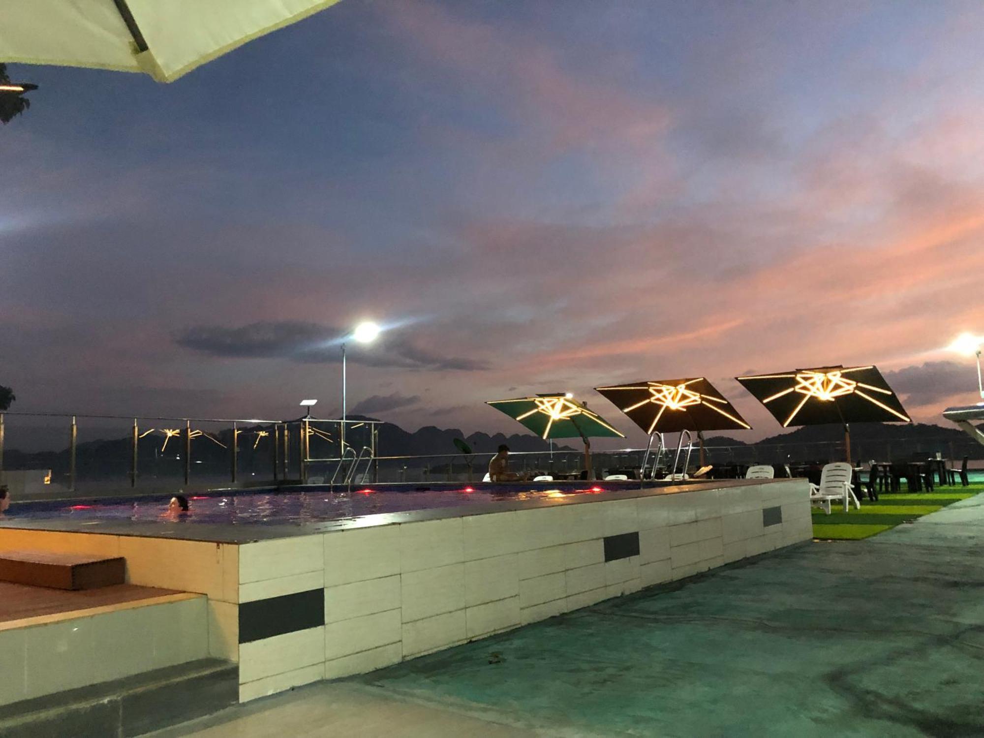 Sky Garden Hotel Coron Kültér fotó